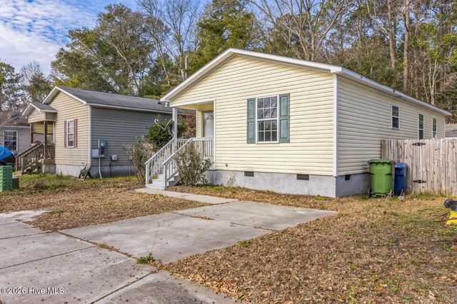 3829 Prices Lane, Wilmington, NC 28405