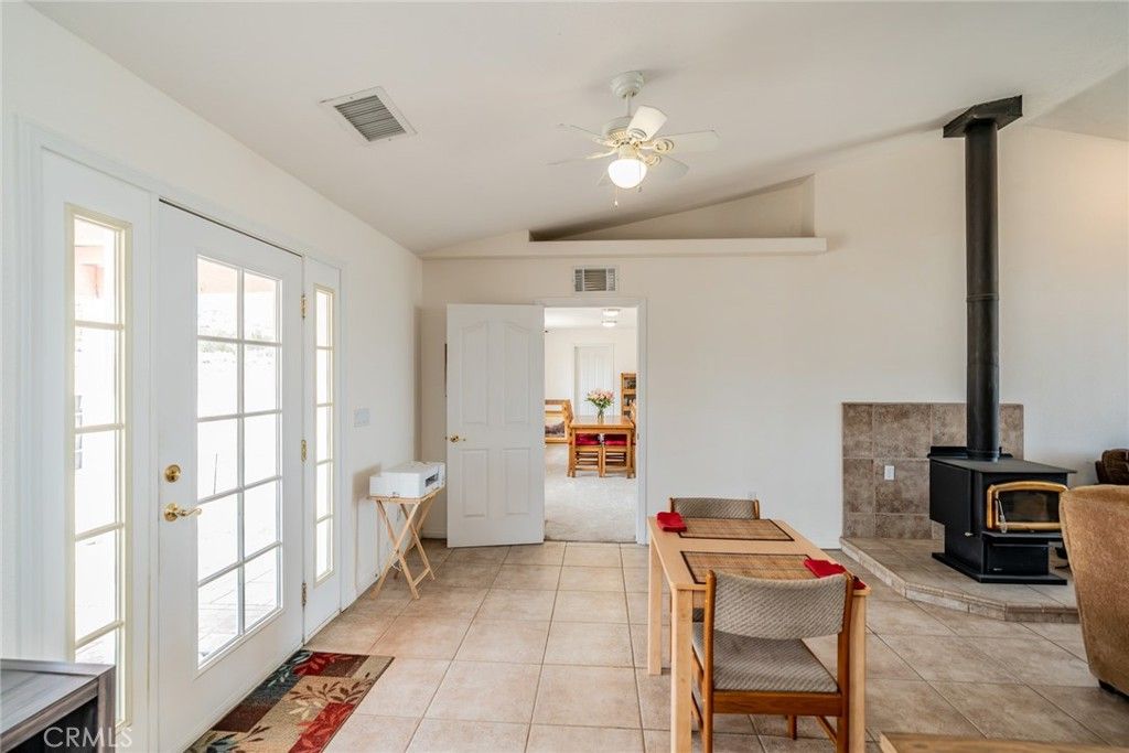Image 12 of property listing at 8767 Silver Rock, Pinon Hills, CA 92372