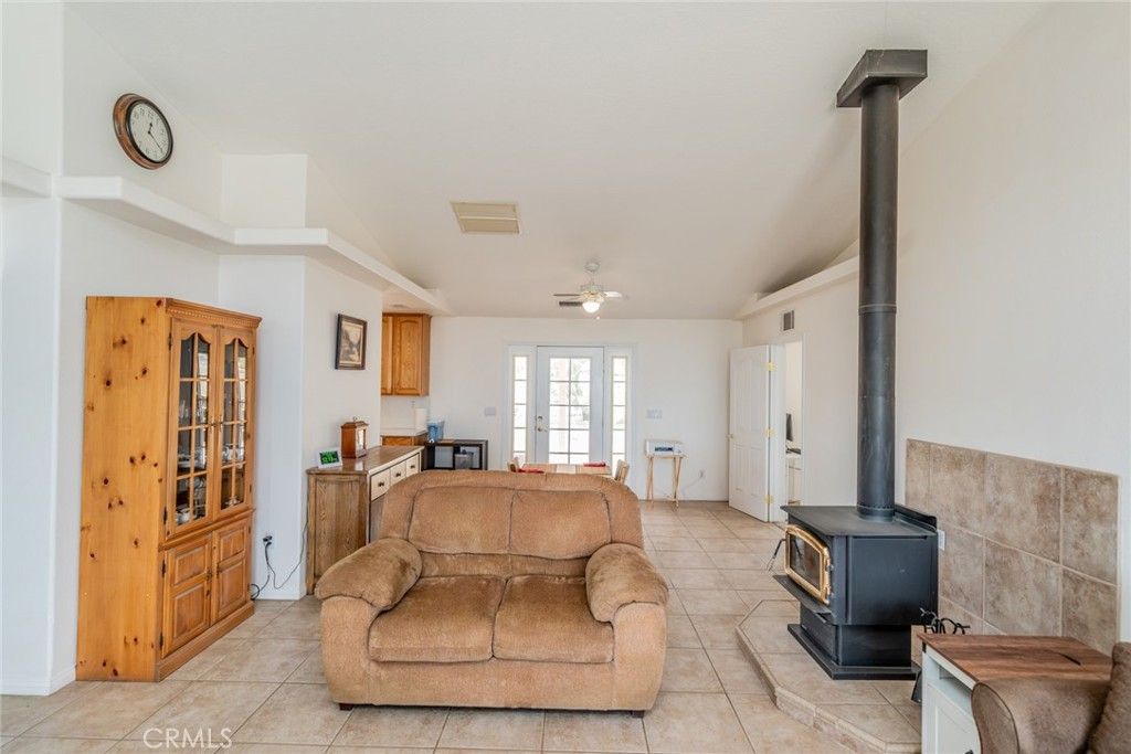 Image 15 of property listing at 8767 Silver Rock, Pinon Hills, CA 92372