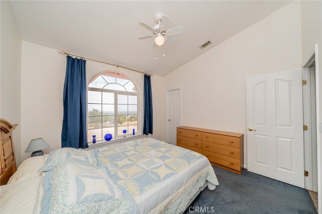 Image 20 of property listing at 8767 Silver Rock, Pinon Hills, CA 92372