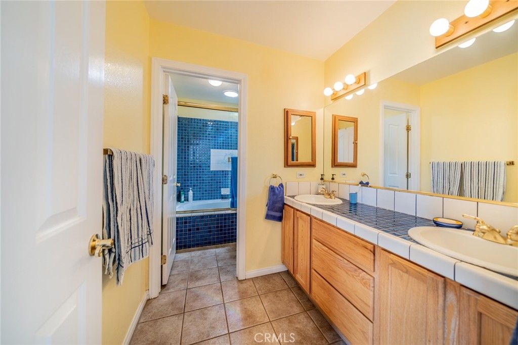 Image 24 of property listing at 8767 Silver Rock, Pinon Hills, CA 92372