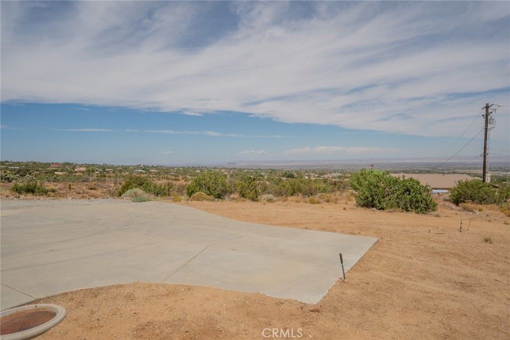 Image 32 of property listing at 8767 Silver Rock, Pinon Hills, CA 92372