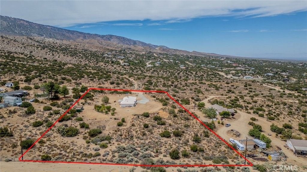 Image 34 of property listing at 8767 Silver Rock, Pinon Hills, CA 92372