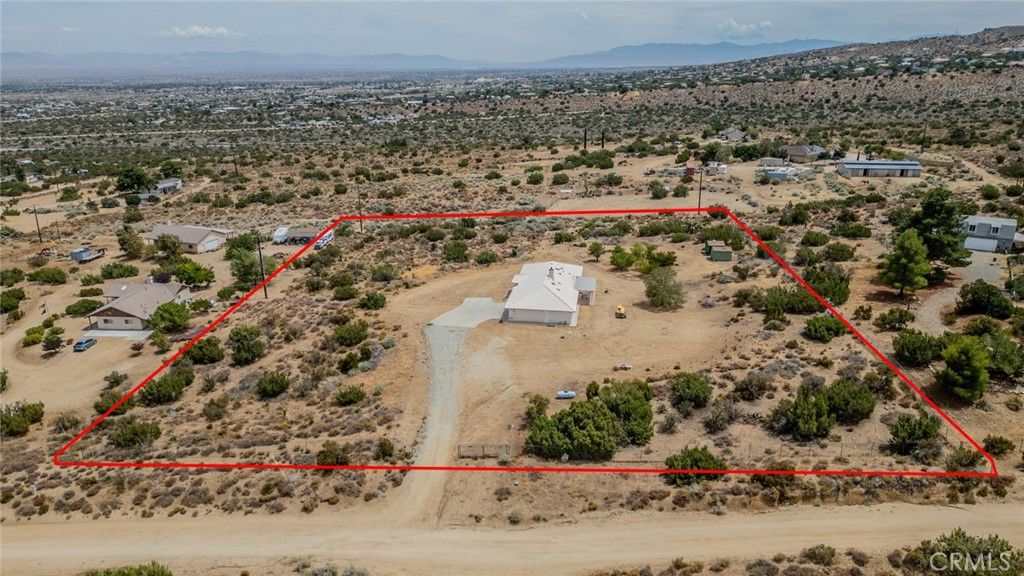 Image 39 of property listing at 8767 Silver Rock, Pinon Hills, CA 92372