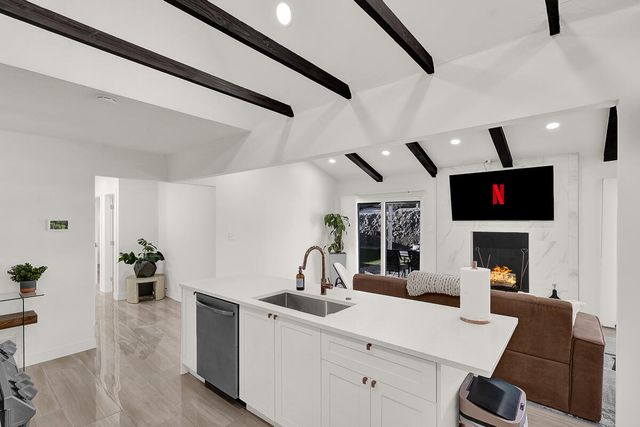 7313 Cerro Negro Drive, El Paso, TX 79912