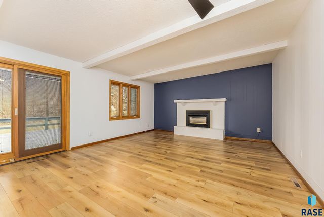 2805 S 1st Ave Avenue, Sioux Falls, SD 57105