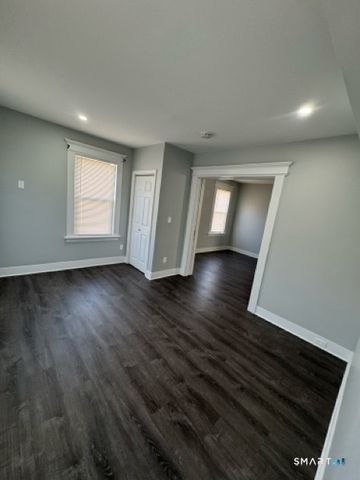 7 Burritt Avenue, Stratford, CT 06615