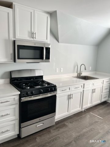 7 Burritt Avenue, Stratford, CT 06615