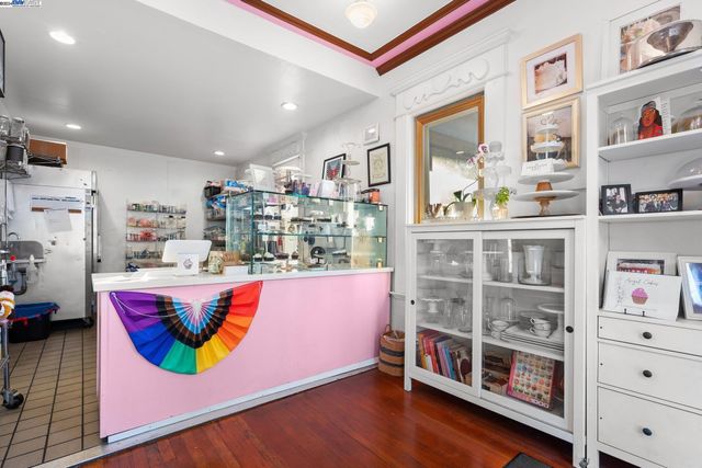 721-45 5th St, Oakland, CA 94607