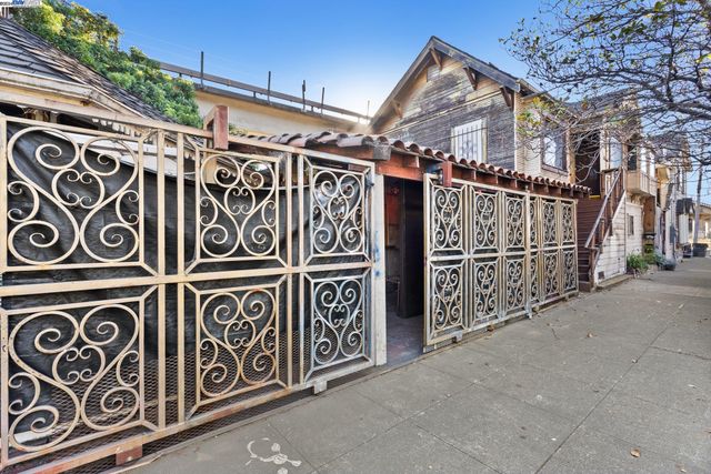721-45 5th St, Oakland, CA 94607