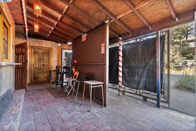 721-45 5th St, Oakland, CA 94607