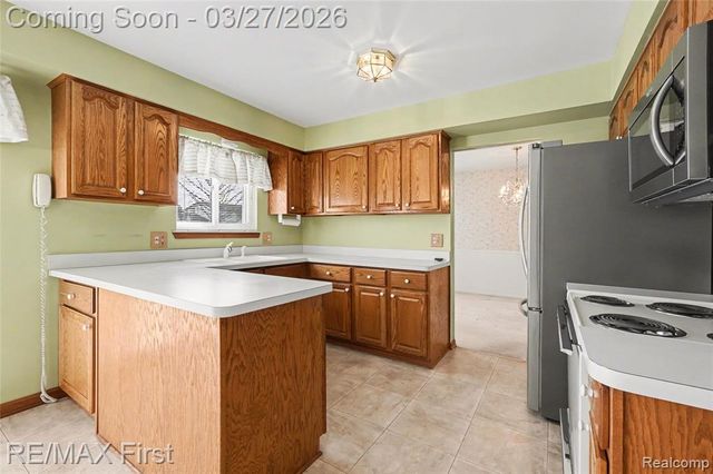 38796 Bramham Street, Clinton Township, MI 48038