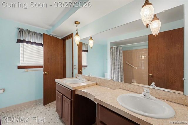 38796 Bramham Street, Clinton Township, MI 48038