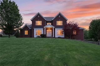 104 Primrose Cir, Penn Twp, PA 16002
