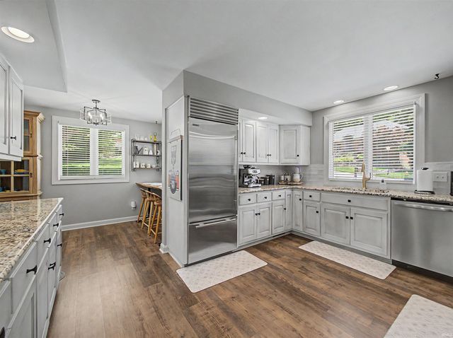 801 Cobblestone Drive, Evansville, IN 47715
