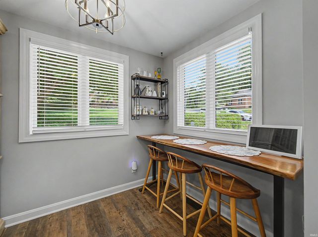 801 Cobblestone Drive, Evansville, IN 47715