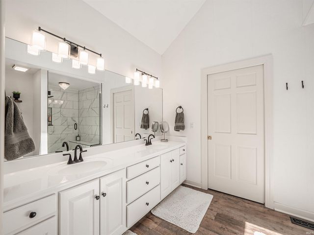 801 Cobblestone Drive, Evansville, IN 47715