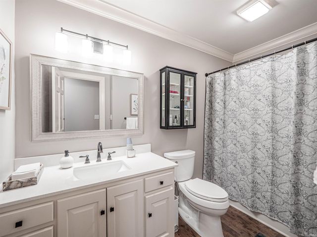 801 Cobblestone Drive, Evansville, IN 47715
