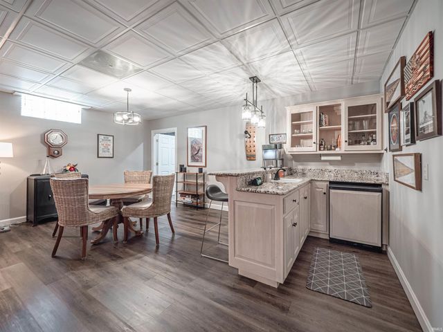 801 Cobblestone Drive, Evansville, IN 47715