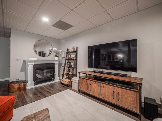 801 Cobblestone Drive, Evansville, IN 47715