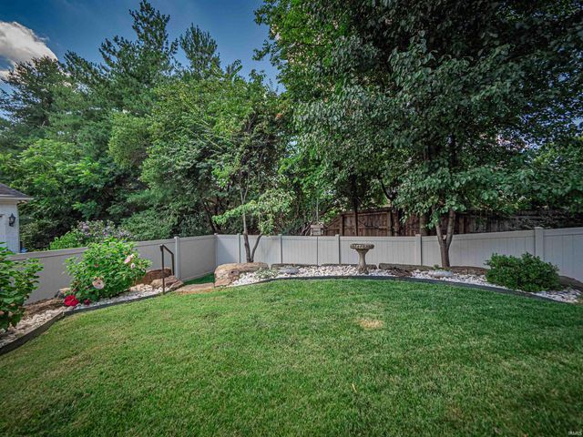 801 Cobblestone Drive, Evansville, IN 47715