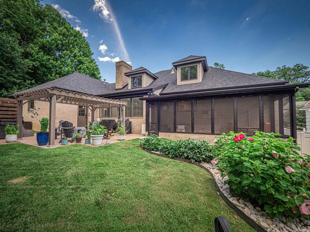 801 Cobblestone Drive, Evansville, IN 47715
