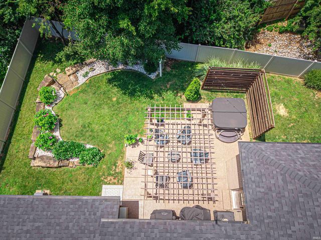 801 Cobblestone Drive, Evansville, IN 47715