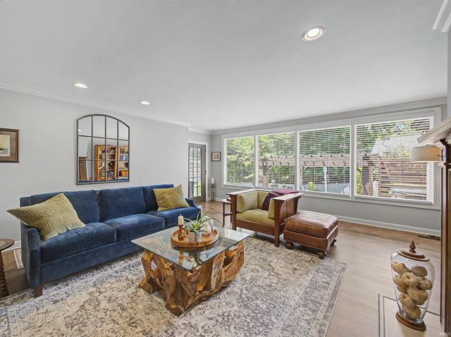801 Cobblestone Drive, Evansville, IN 47715