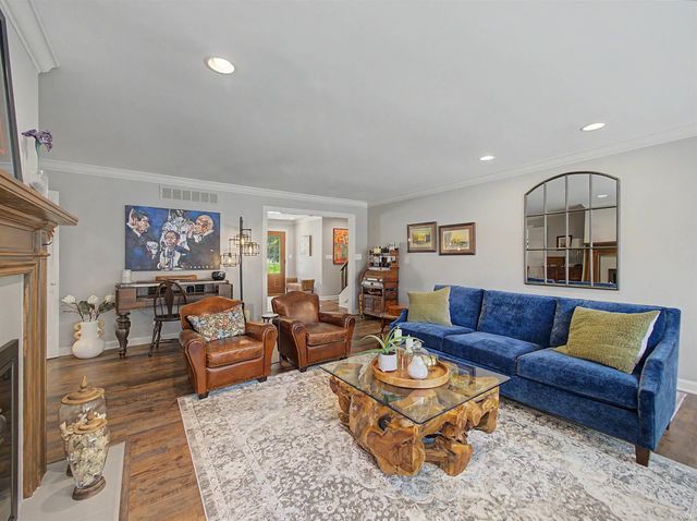 801 Cobblestone Drive, Evansville, IN 47715