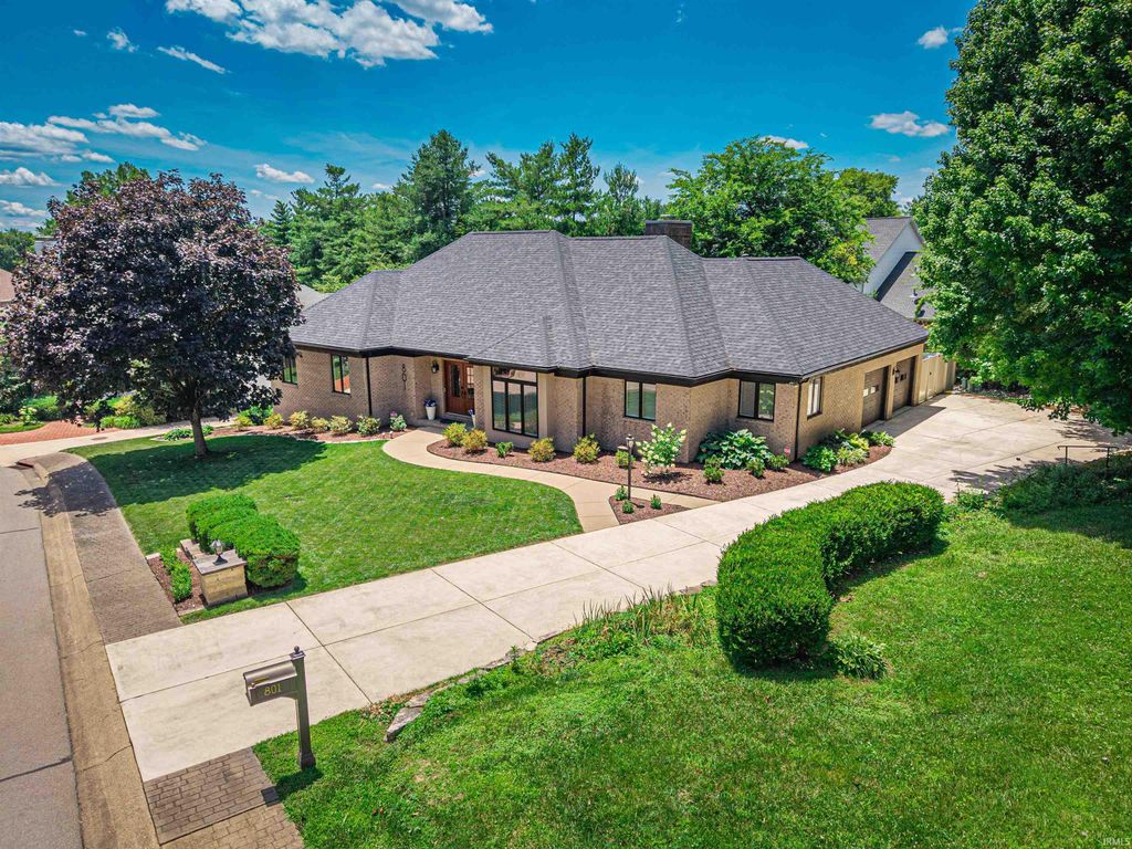 801 Cobblestone Drive, Evansville, IN 47715