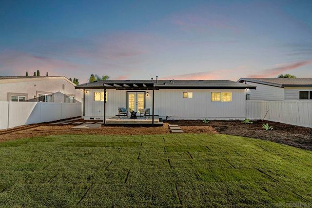 13442 Mountainside Dr, Poway, CA 92064