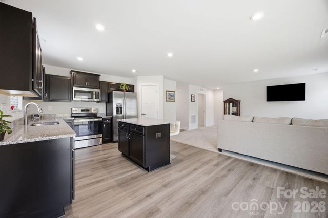 621 Grandiflora Avenue, Lancaster, SC 29720