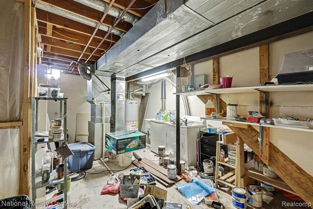 2510 Wenona Drive, Wixom, MI 48393