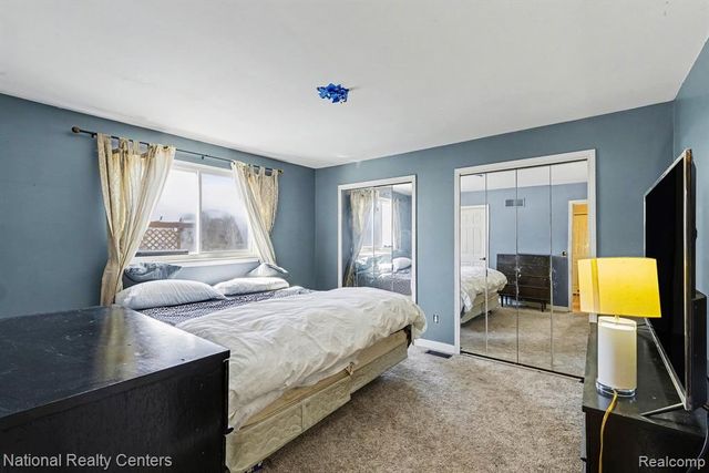 2510 Wenona Drive, Wixom, MI 48393