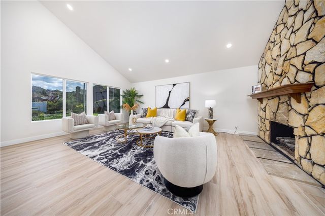 19402 Lemon Hill Drive, North Tustin, CA 92705