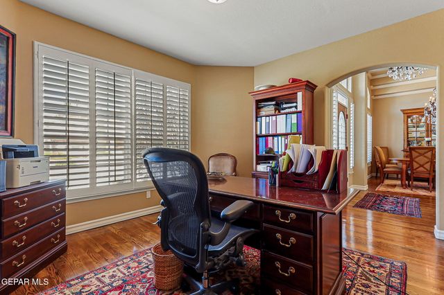 6616 Wind Ridge Drive, El Paso, TX 79912