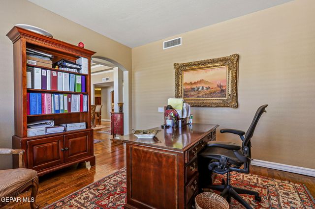 6616 Wind Ridge Drive, El Paso, TX 79912