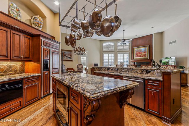 6616 Wind Ridge Drive, El Paso, TX 79912