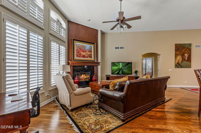 6616 Wind Ridge Drive, El Paso, TX 79912