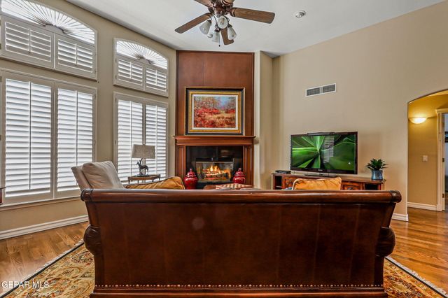 6616 Wind Ridge Drive, El Paso, TX 79912