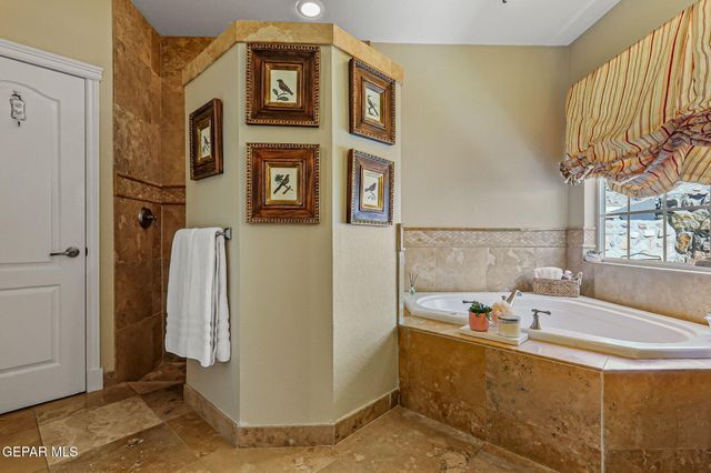 6616 Wind Ridge Drive, El Paso, TX 79912