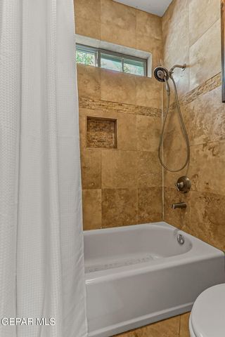 6616 Wind Ridge Drive, El Paso, TX 79912