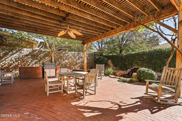 6616 Wind Ridge Drive, El Paso, TX 79912