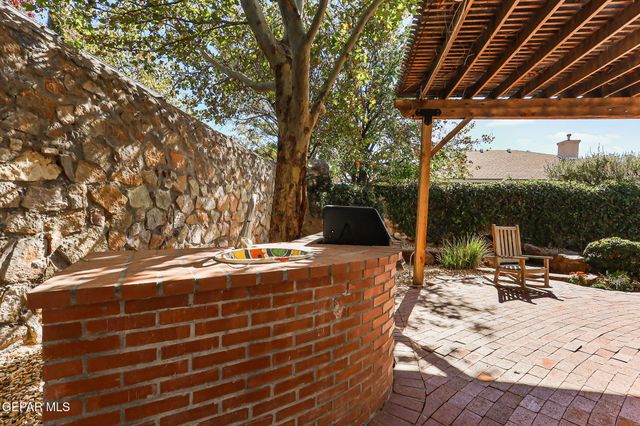 6616 Wind Ridge Drive, El Paso, TX 79912