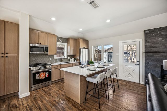 6709 Belford Drive, Dallas, TX 75214