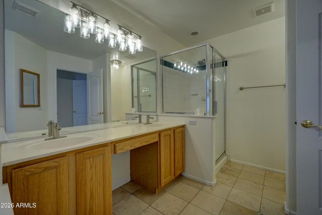 4402 E DESERT WIND Drive, Phoenix, AZ 85044