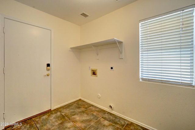 4402 E DESERT WIND Drive, Phoenix, AZ 85044