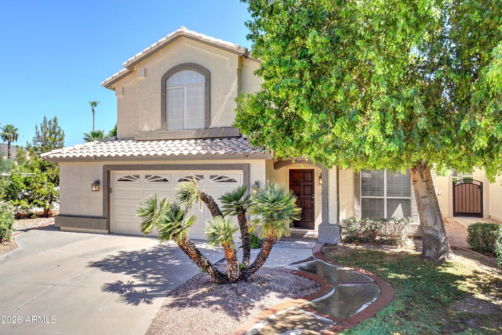 4402 E DESERT WIND Drive, Phoenix, AZ 85044