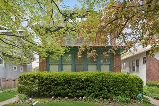 1431 Noyes Street, Evanston, IL 60201