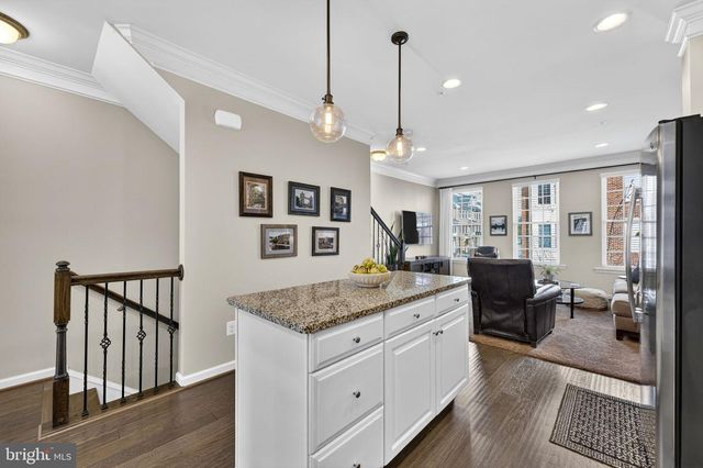459 HAUPT SQ SE, Leesburg, VA 20175